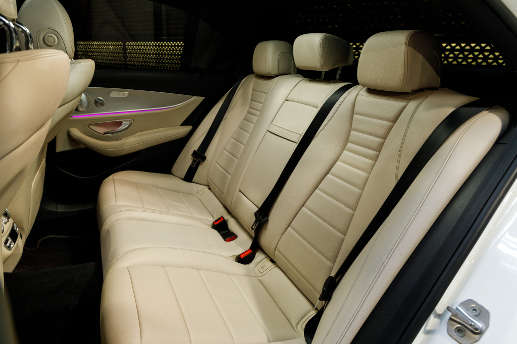 Mercedes-Benz E 200 4Matic AMG Line фото 35