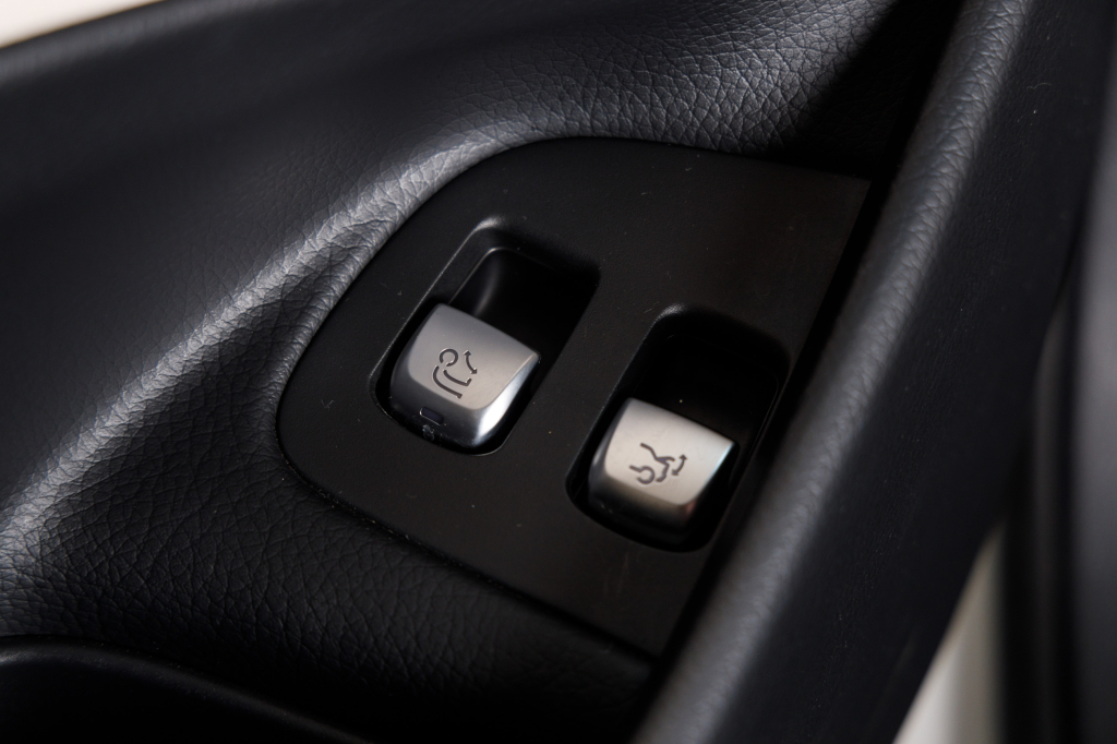 Mercedes-Benz E 200 4Matic AMG Line фото 29