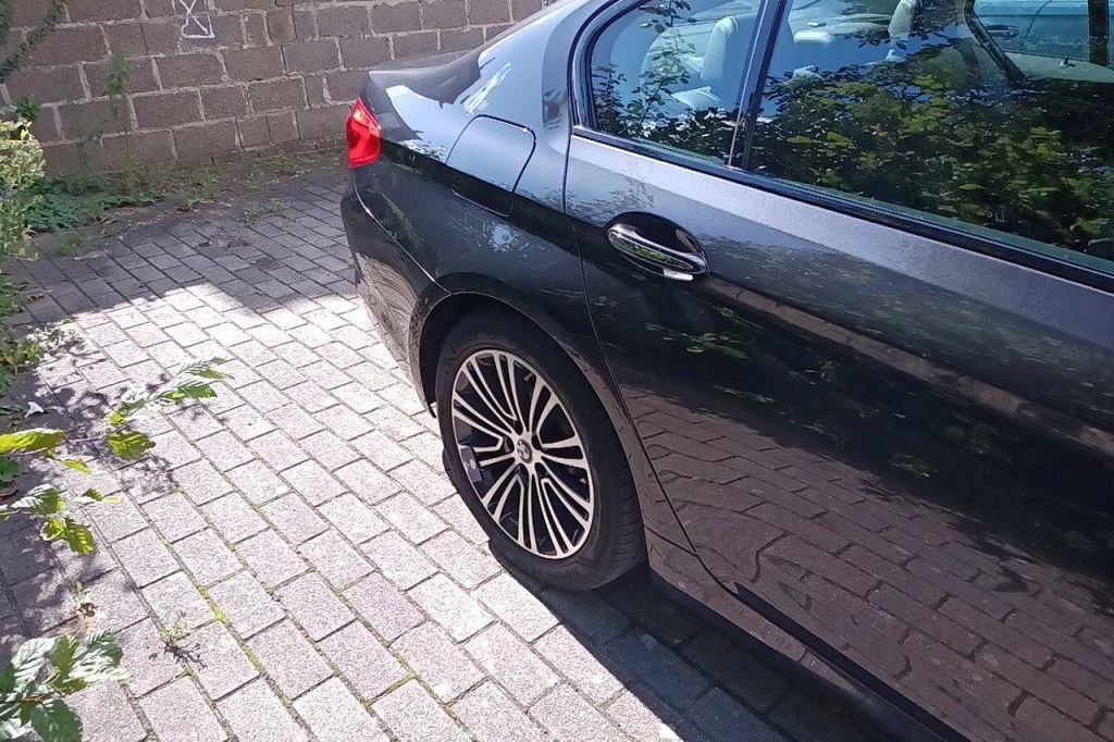 BMW 5 Series 2018 photo 21