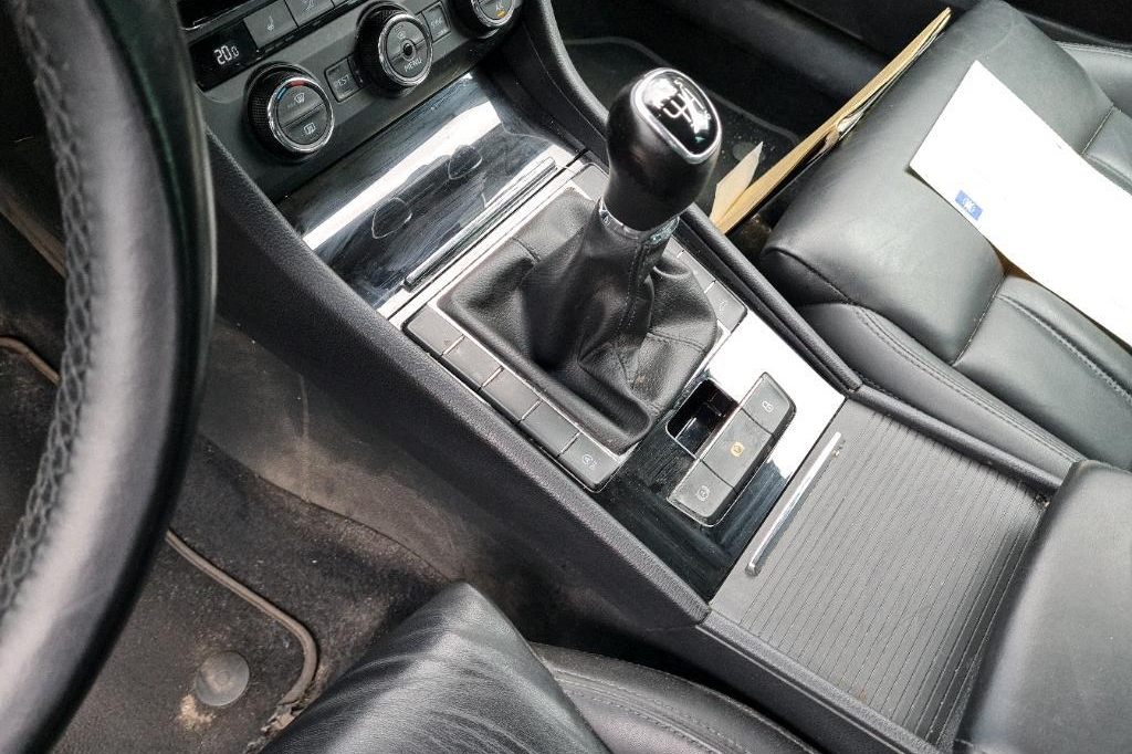 Skoda Superb Combi 2017 photo 69