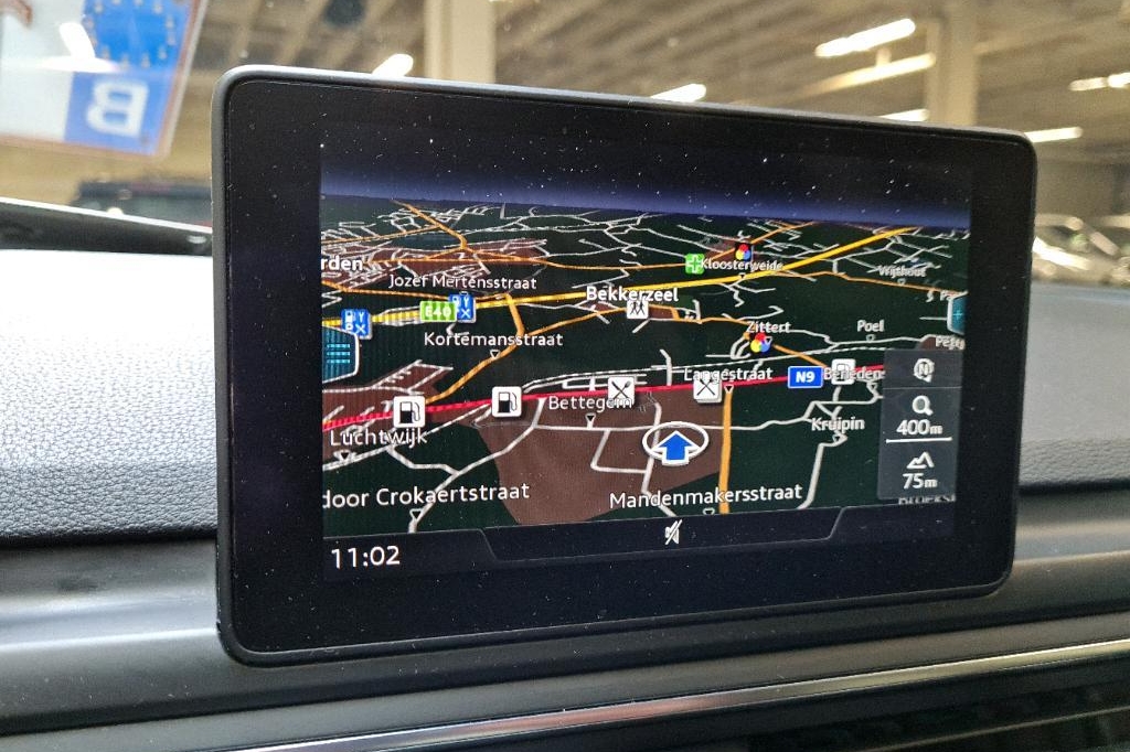 Audi A4 2017 photo 2