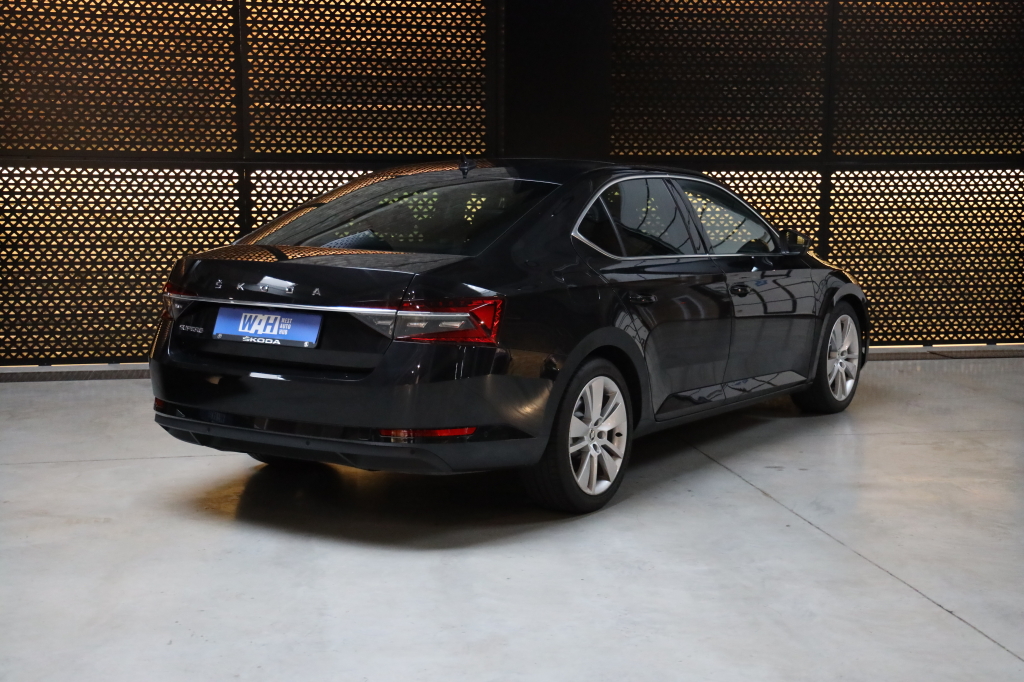 Skoda Superb 2022 фото 4