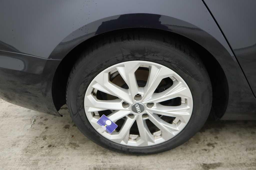 Audi A4 Avant 2016 photo 9