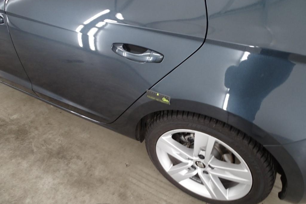 SEAT Leon 2019 photo 13