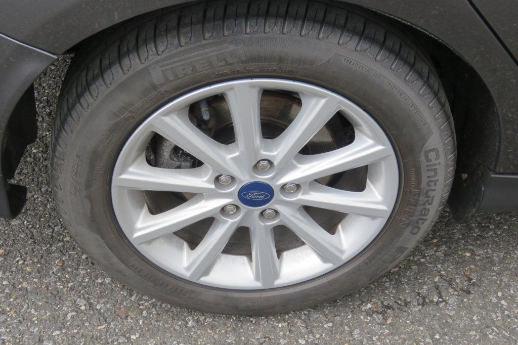 Ford Focus Turnier 2016 фото 4