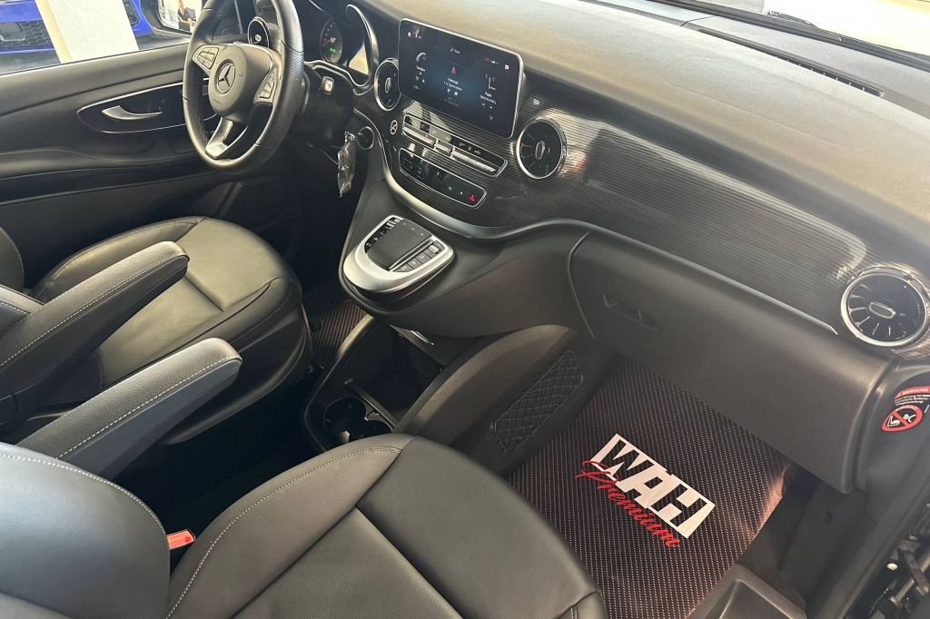 Mercedes-Benz V-Class 300d Extra Long 2023 фото 10