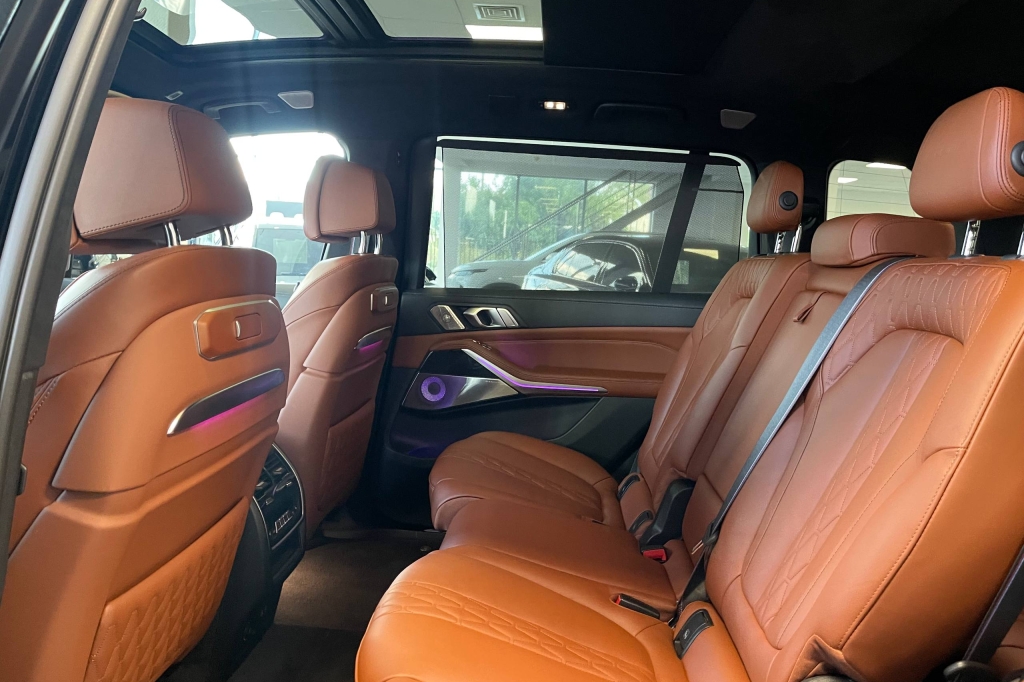 BMW-Alpina XB7 2022 фото 16