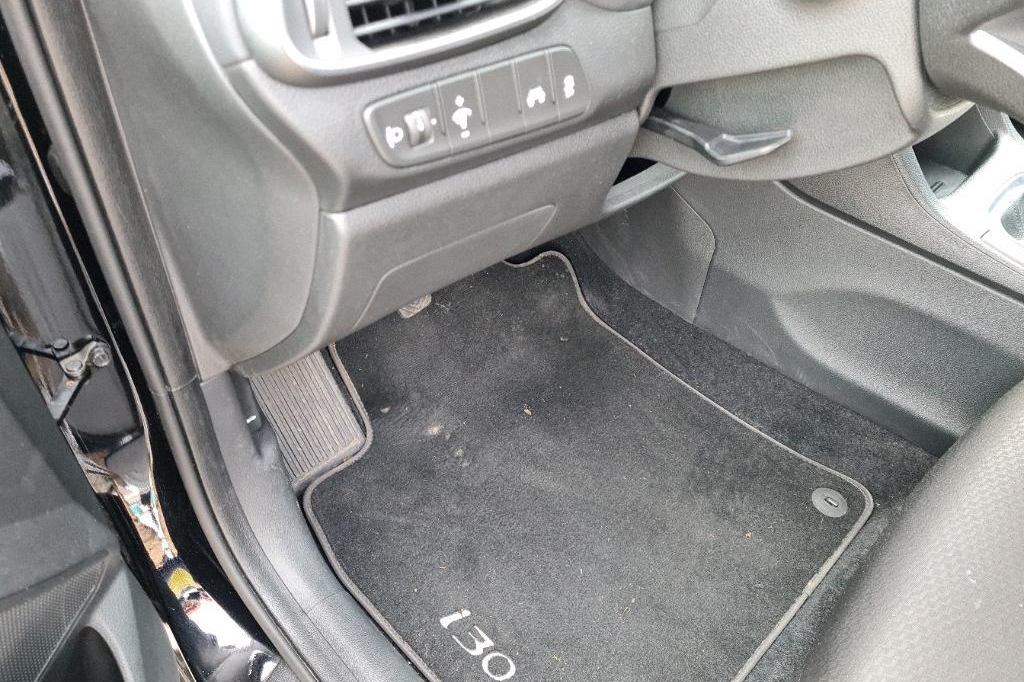 Hyundai i30 2017 photo 27