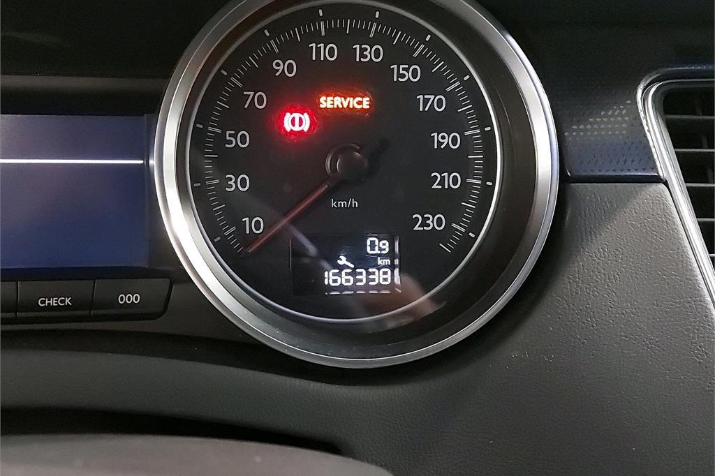 Peugeot 508 SW 2016 фото 2