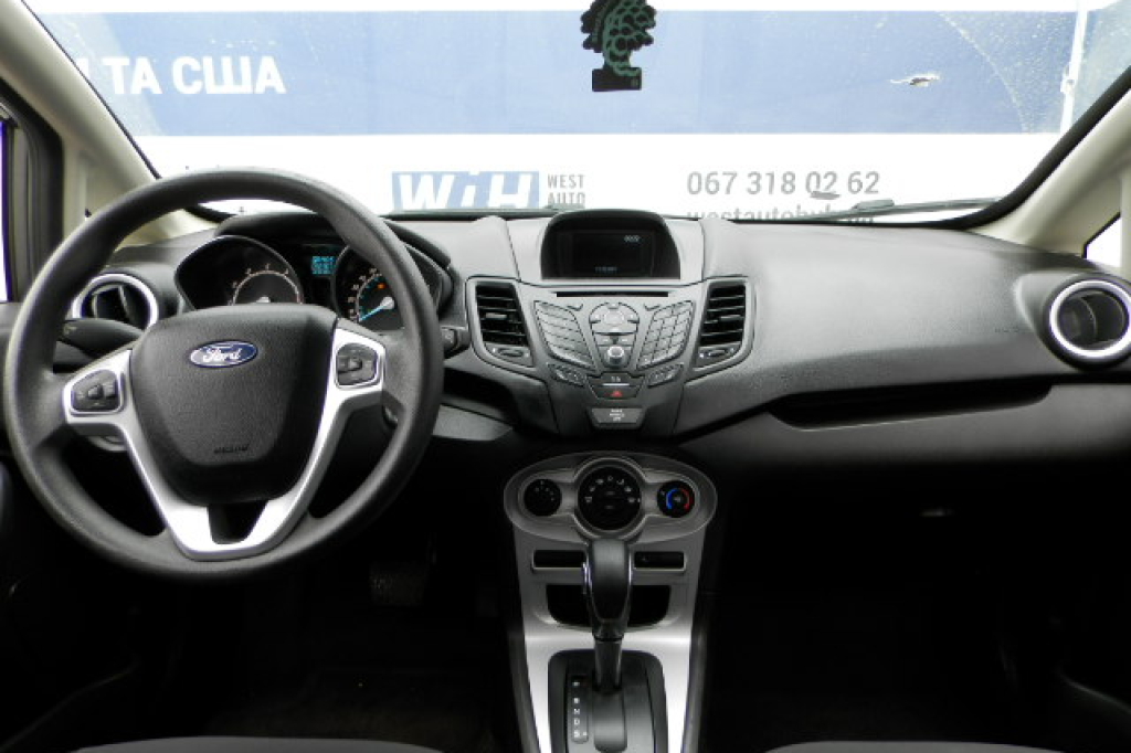 Ford Fiesta SE 2018 фото 11