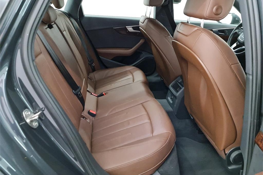 Audi A4 2016 фото 5