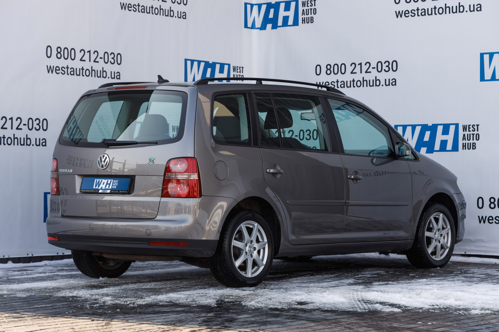 Volkswagen Touran фото 3