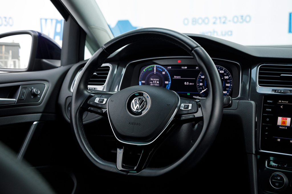 Volkswagen e-Golf 2018 фото 8
