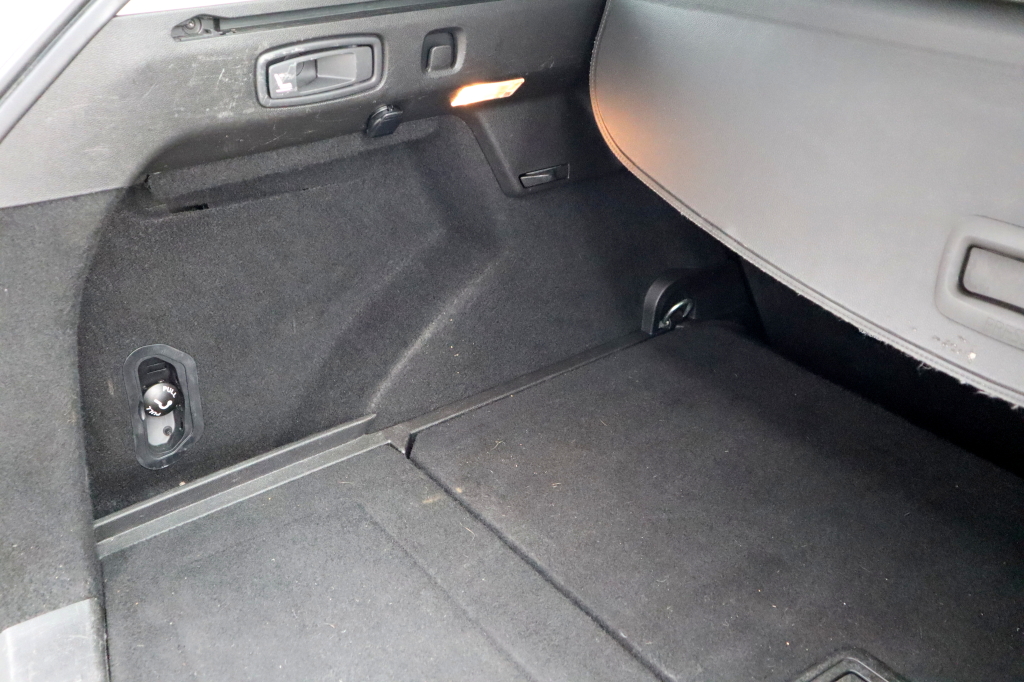 Renault Megane 2017 фото 18