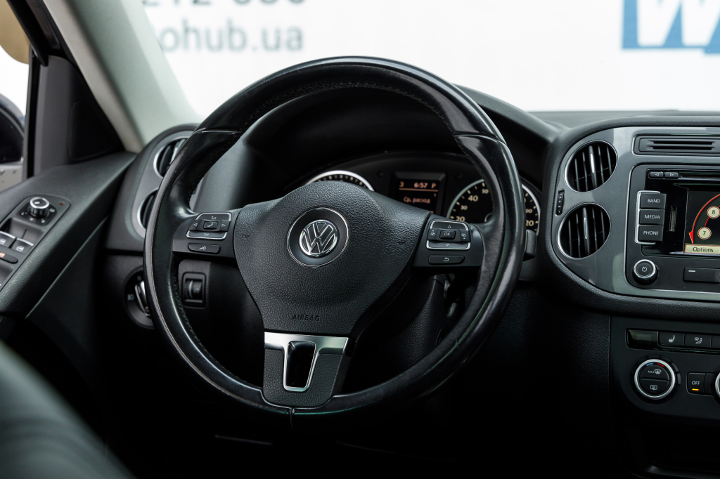 Volkswagen Tiguan S 2012 фото 19