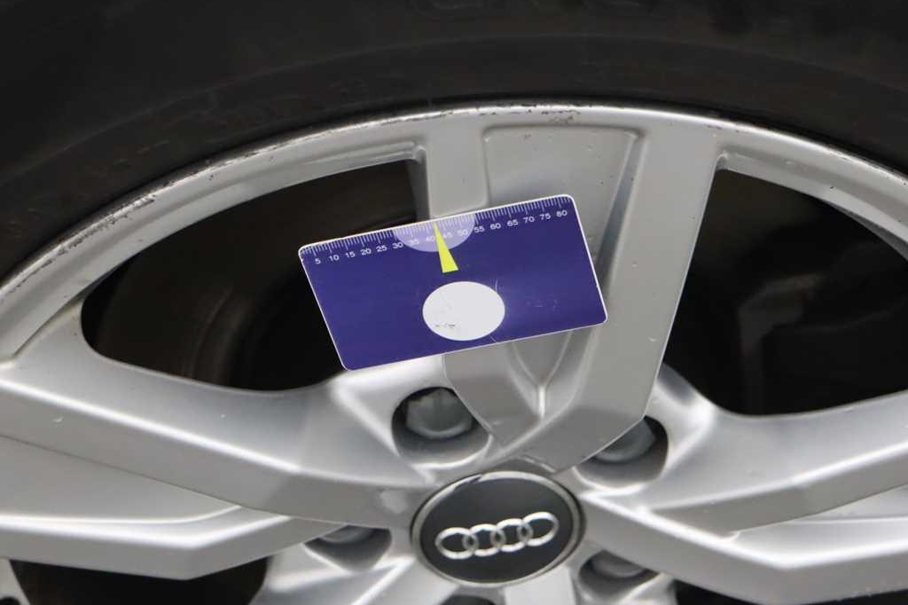 Audi A4 2017 фото 24