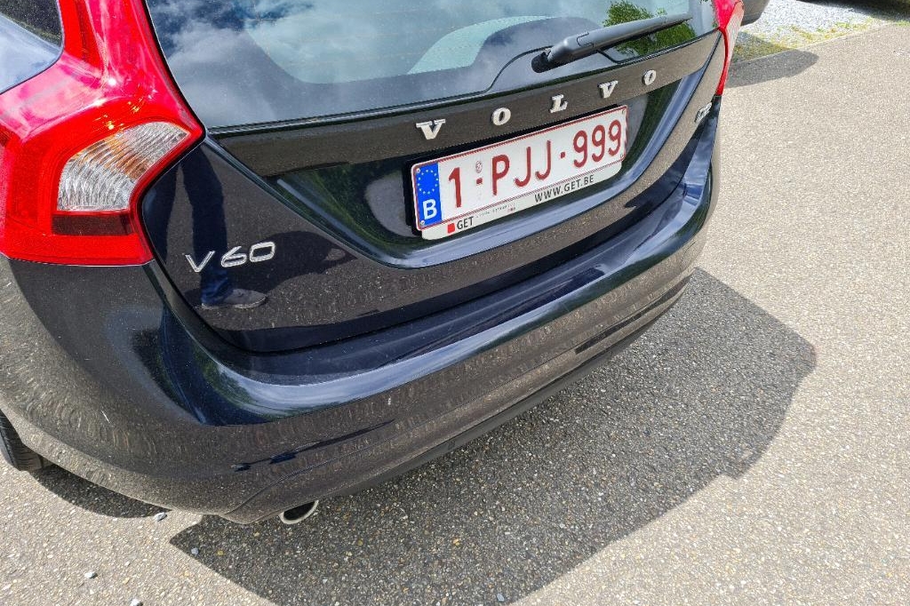 Volvo V60 2016 фото 21
