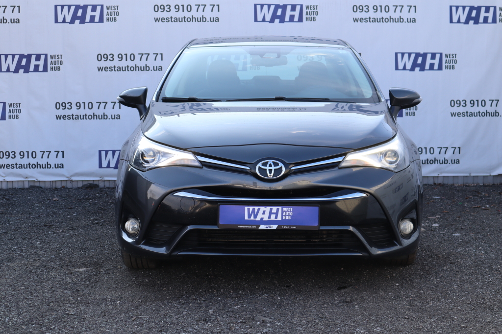 Toyota Avensis photo 1