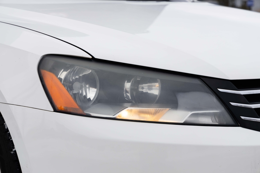 Volkswagen Passat 2012 photo 6