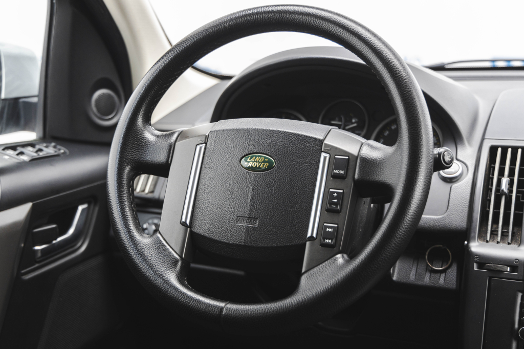 Land Rover Freelander 2010 фото 21