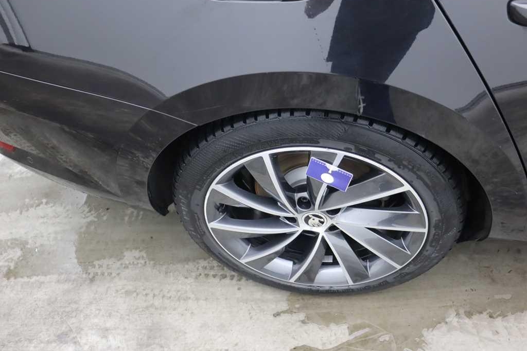 Skoda Superb Combi 2016 фото 15