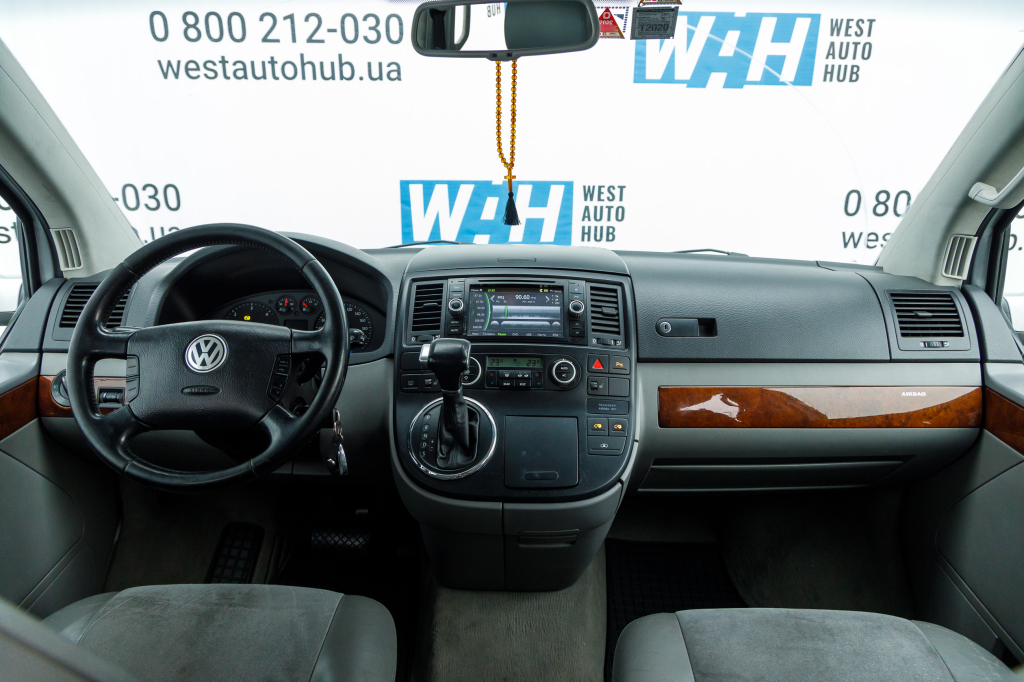 Volkswagen Multivan 2008 photo 21