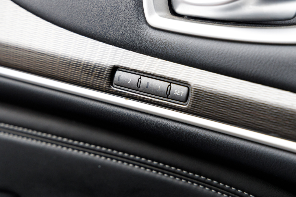 Infiniti QX60 2017 фото 10