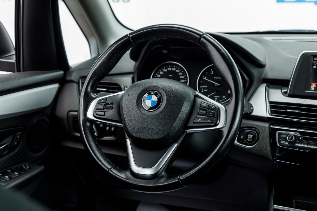BMW 218 d 2015 фото 23