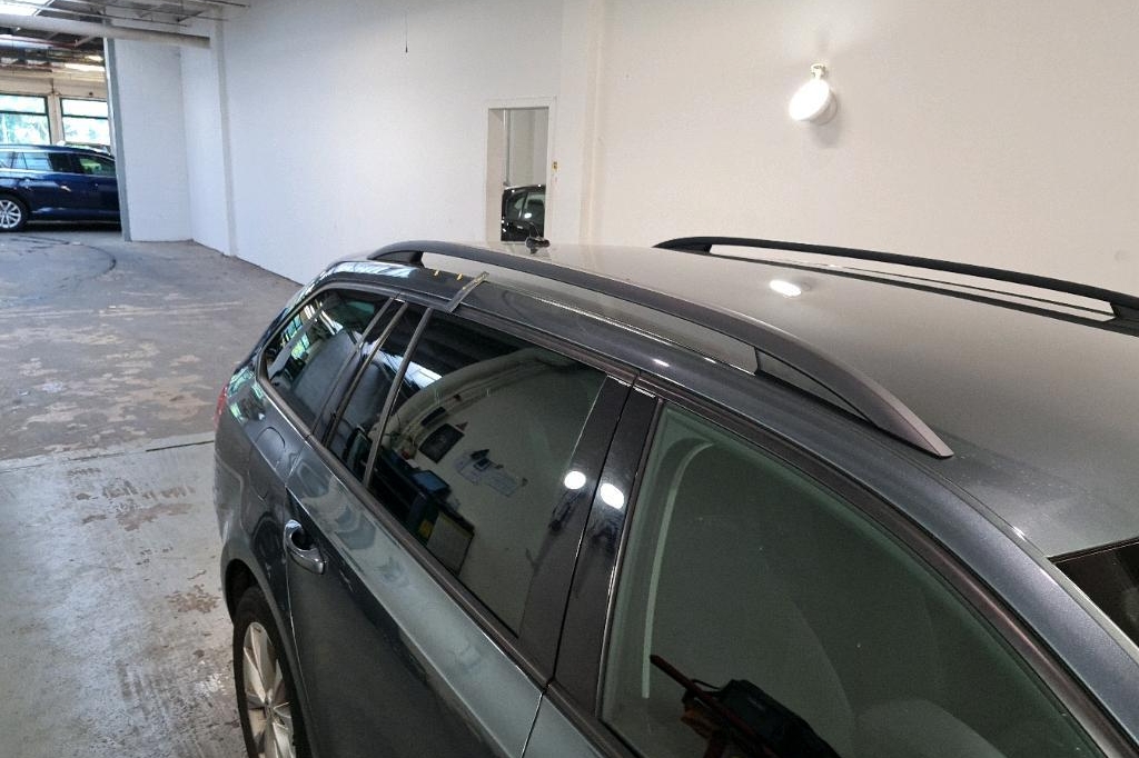 Skoda Octavia Combi 2018 photo 20