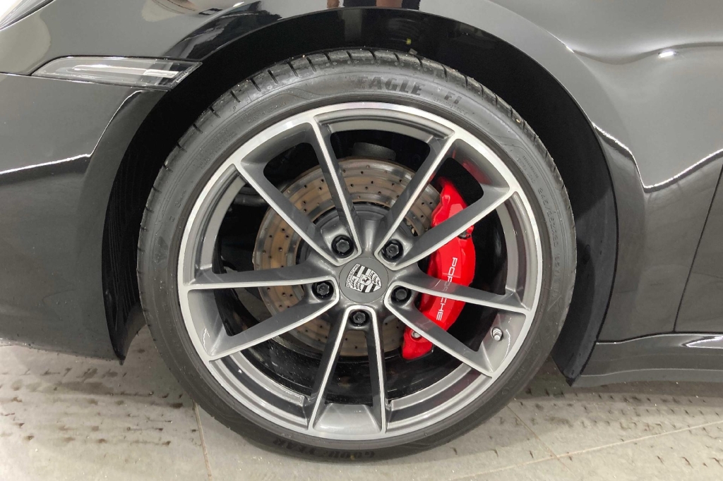 Porsche 992 2019 фото 5