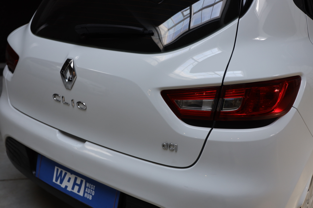 Renault Clio 2015 фото 37