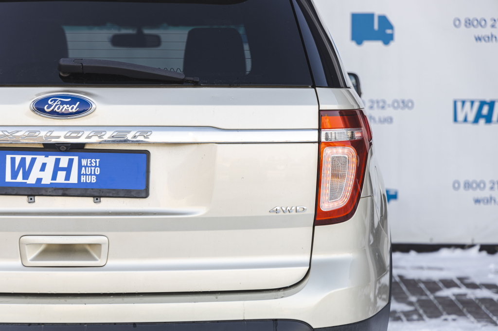 Ford Explorer XLT 2011 фото 6