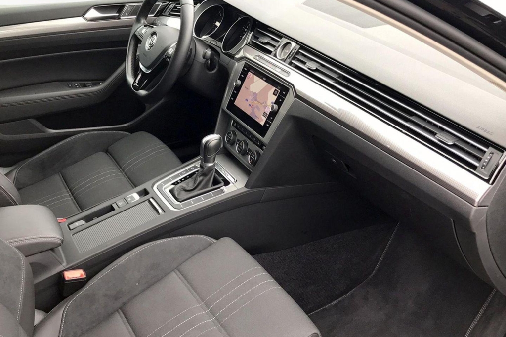 Volkswagen Passat Variant Alltrack 2018 фото 2