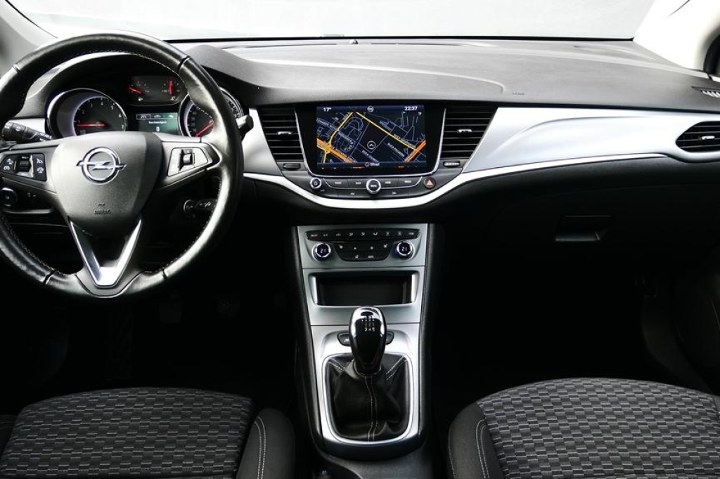 Opel Astra Sports Tourer 2018 photo 1