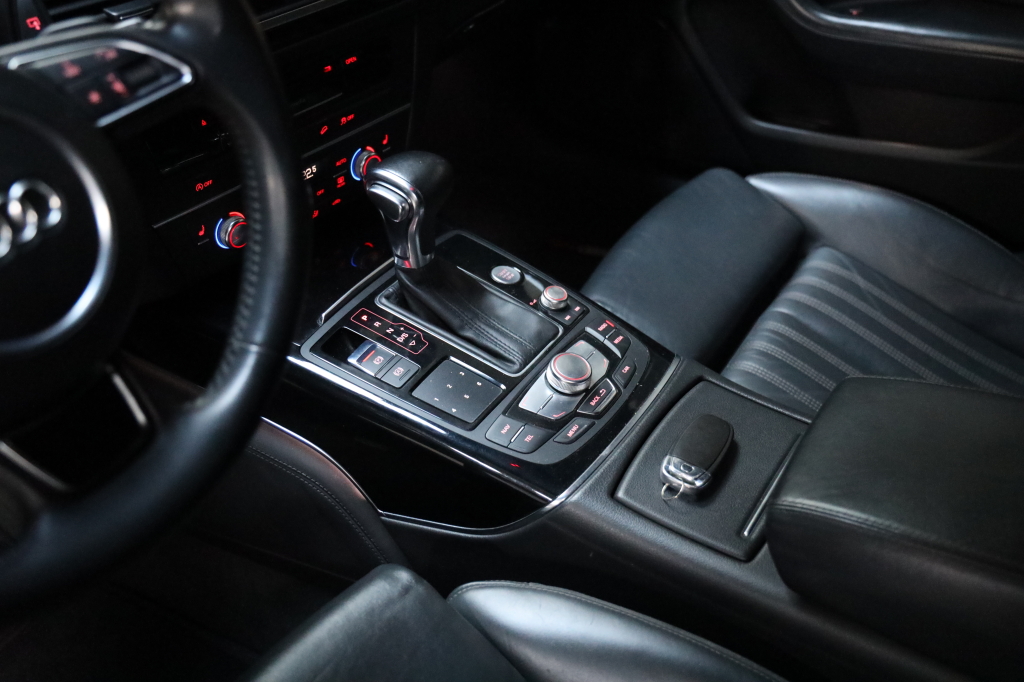 Audi A6 Allroad 2013 фото 17