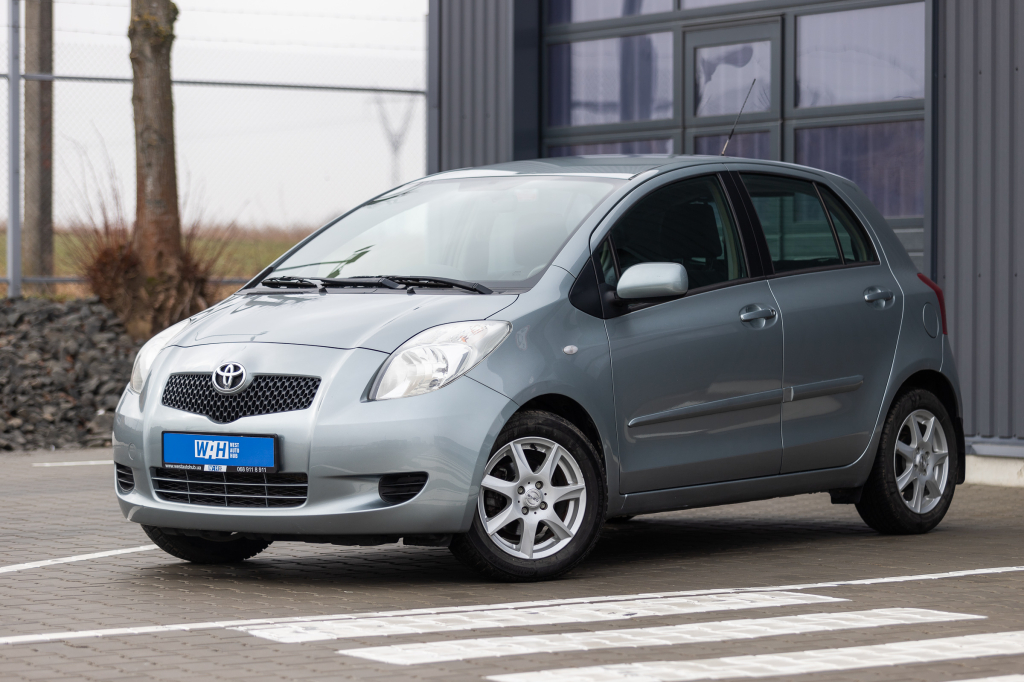 Toyota Yaris 2006 photo 8