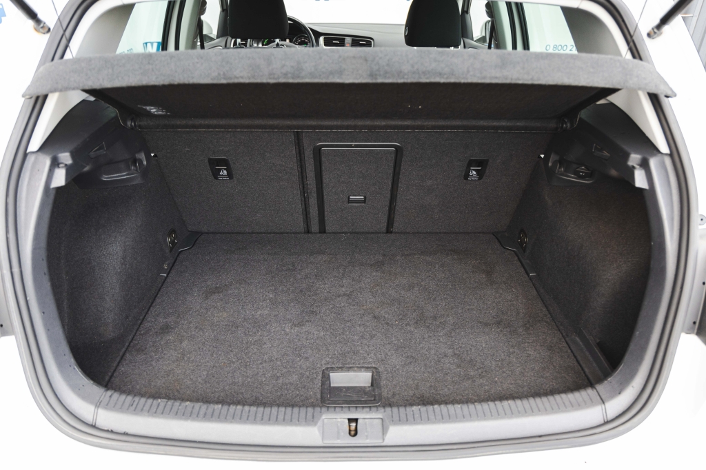 Volkswagen e-Golf 2014 фото 30