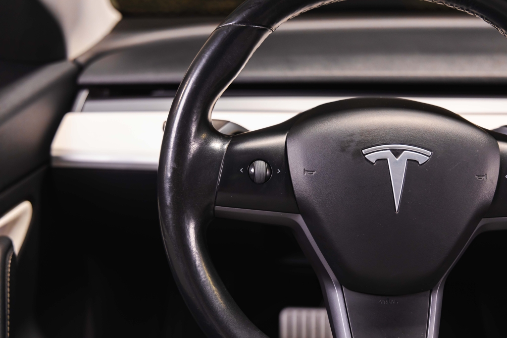 Tesla Model 3 Long Range Performance 2018 photo 19