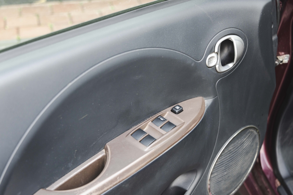 Citroen C-Zero 2011 фото 14