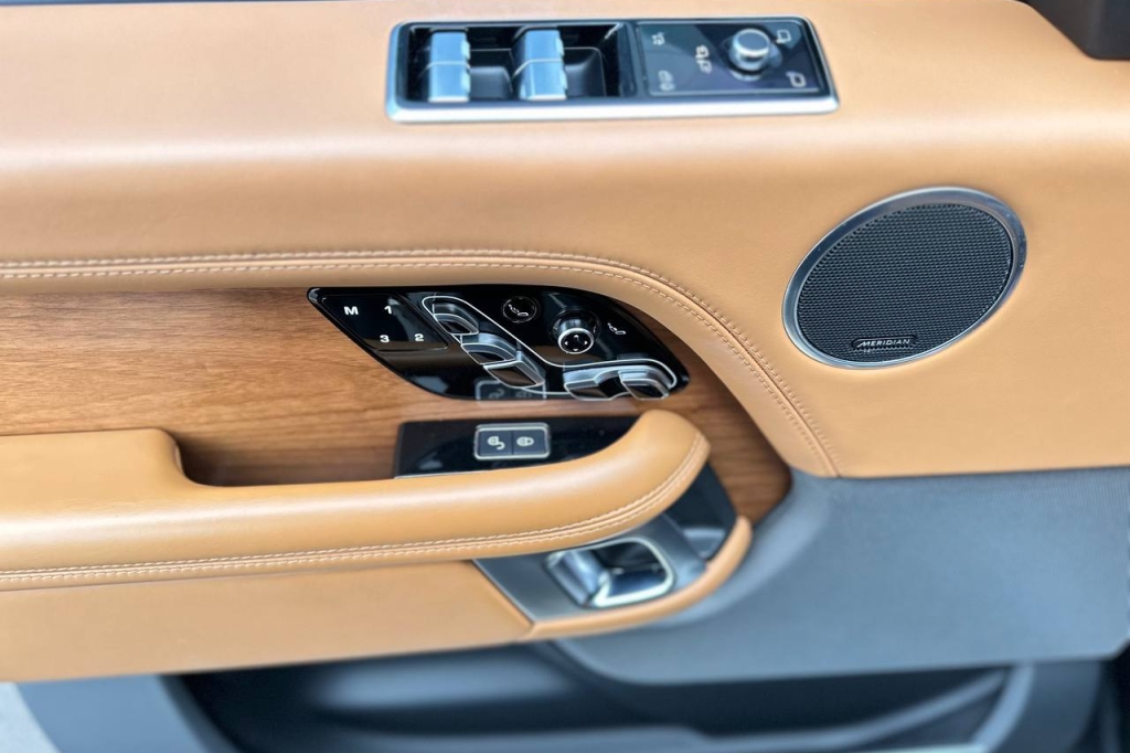 Land Rover Range Rover Autobiography 2018 фото 11