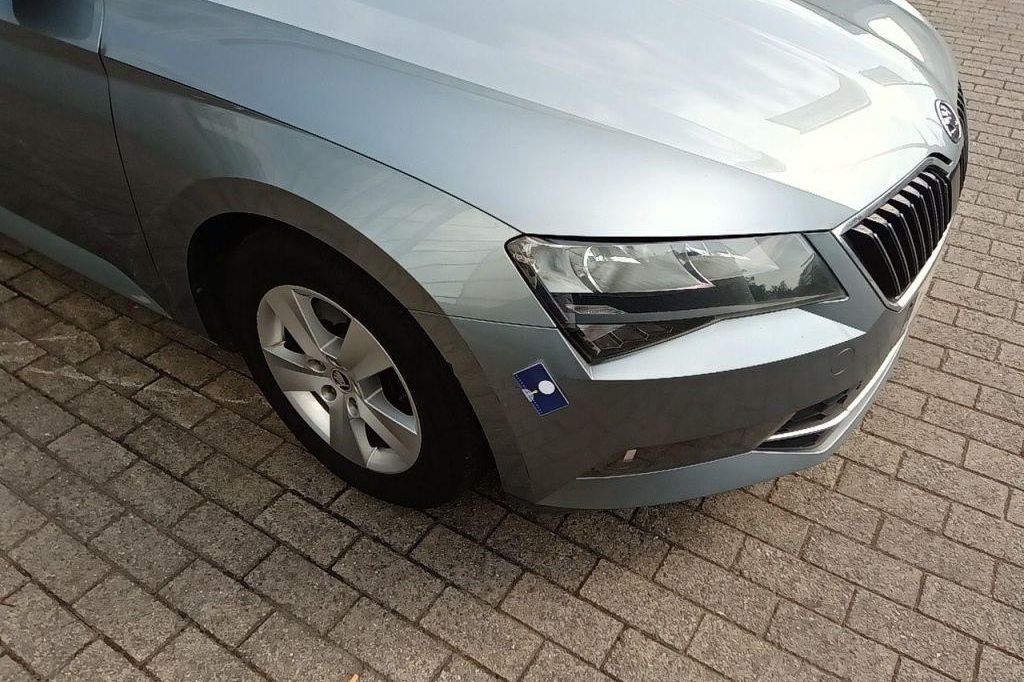 Skoda Superb Combi 2017 фото 33