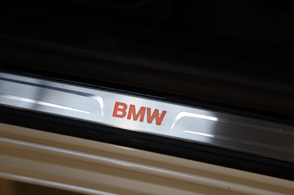 BMW 5 Series GT 2015 фото 39