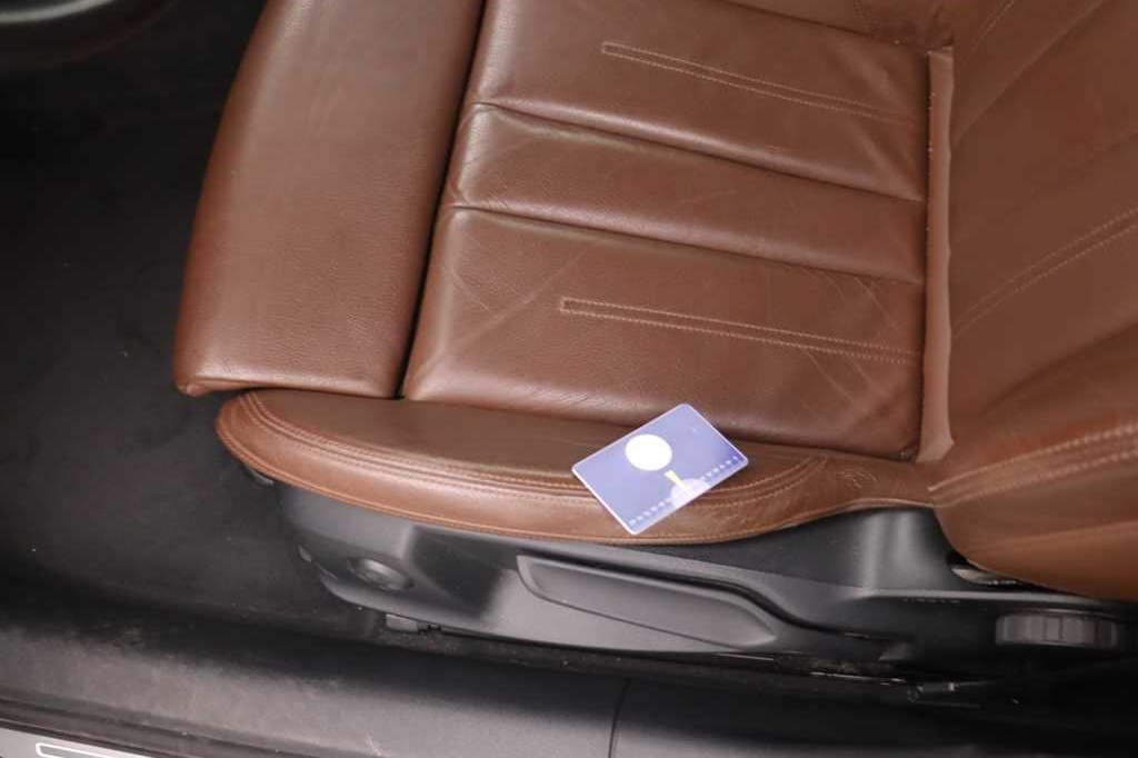 Audi A4 2016 фото 16