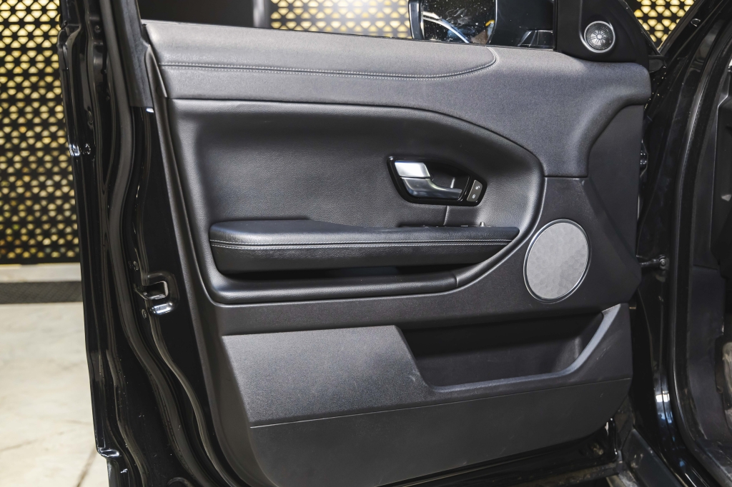 Land Rover Range Rover Evoque 2017 фото 12