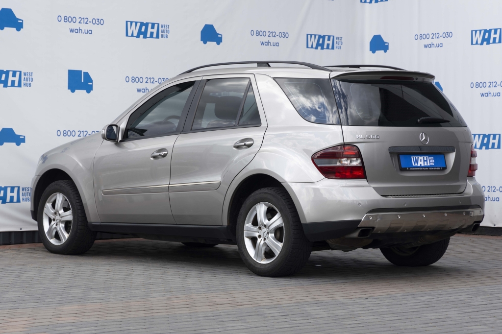 Mercedes-Benz M-Class ML500 W164 2006 photo 8