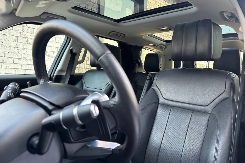 Land Rover Discovery HSE 2017 photo 14