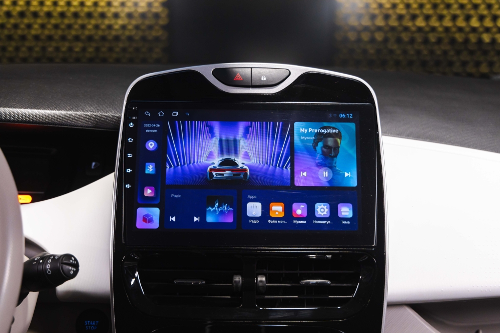 Renault Zoe 2018 фото 17