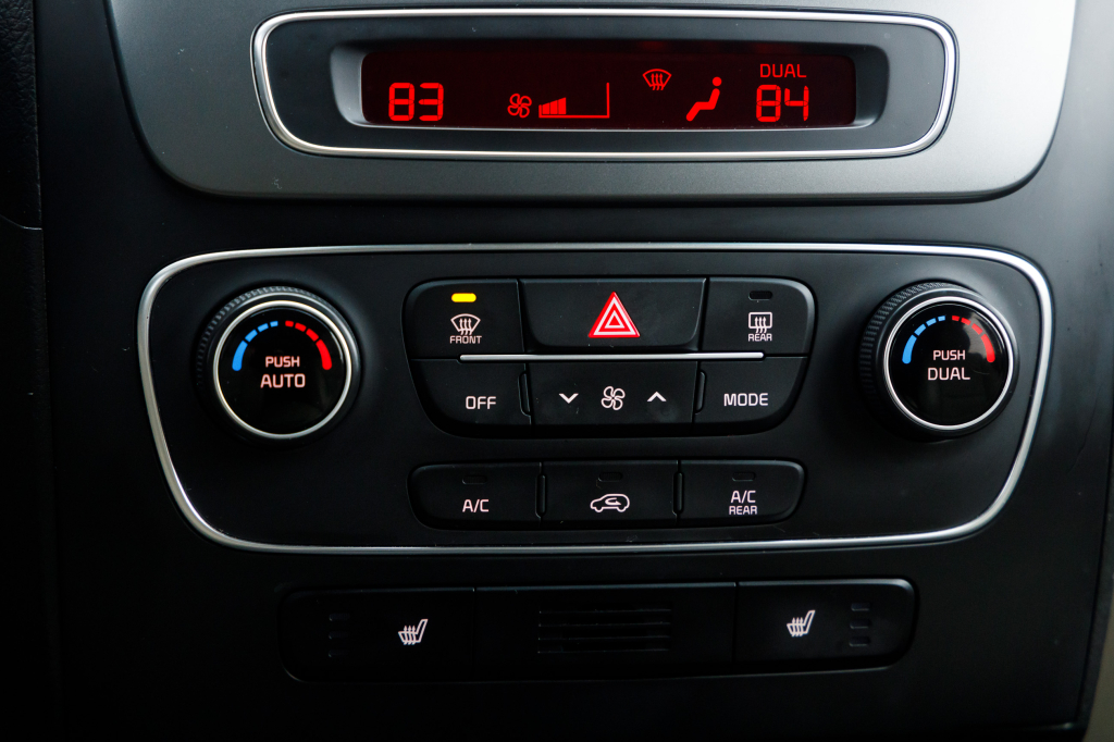 Kia Sorento LX фото 21