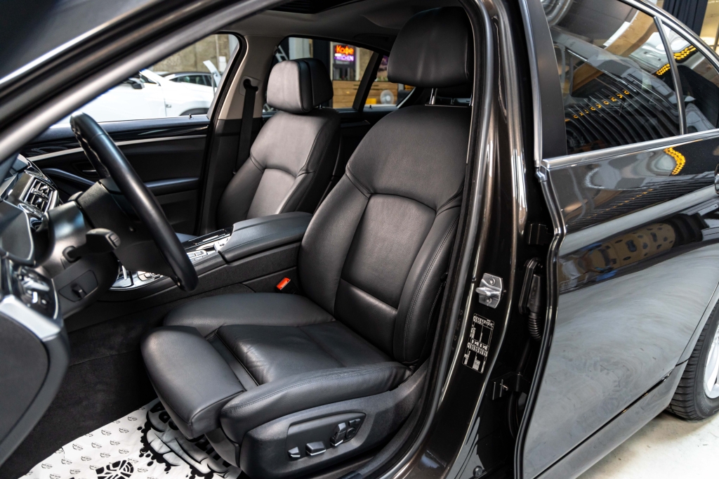 BMW 5 Series 2015 photo 14