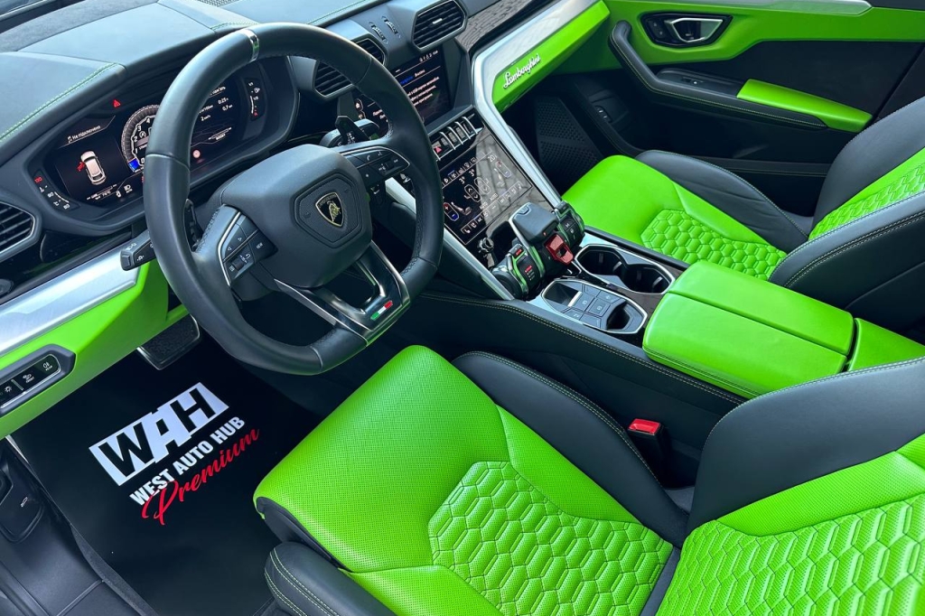 Lamborghini Urus 2019 фото 15